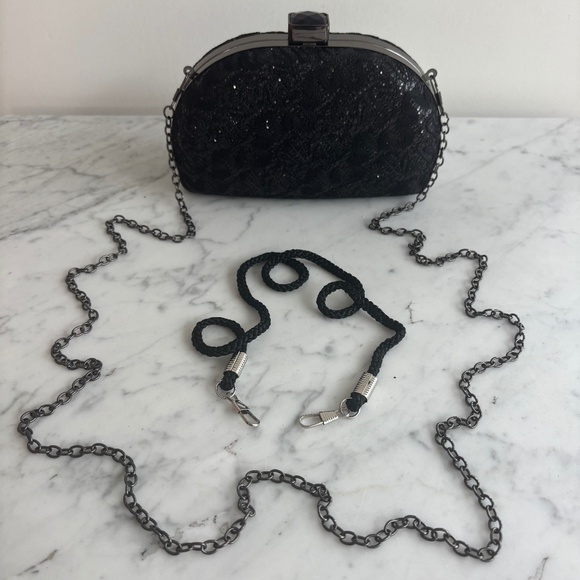 Shiny-bugle lace black clutch bag - Picture 1 of 5